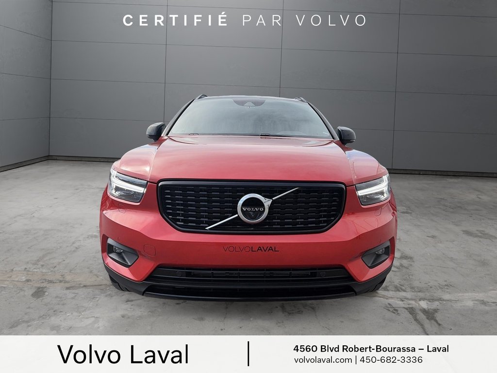 Volvo XC40 R-Design 2022 à Laval, Québec - 2 - w1024h768px
