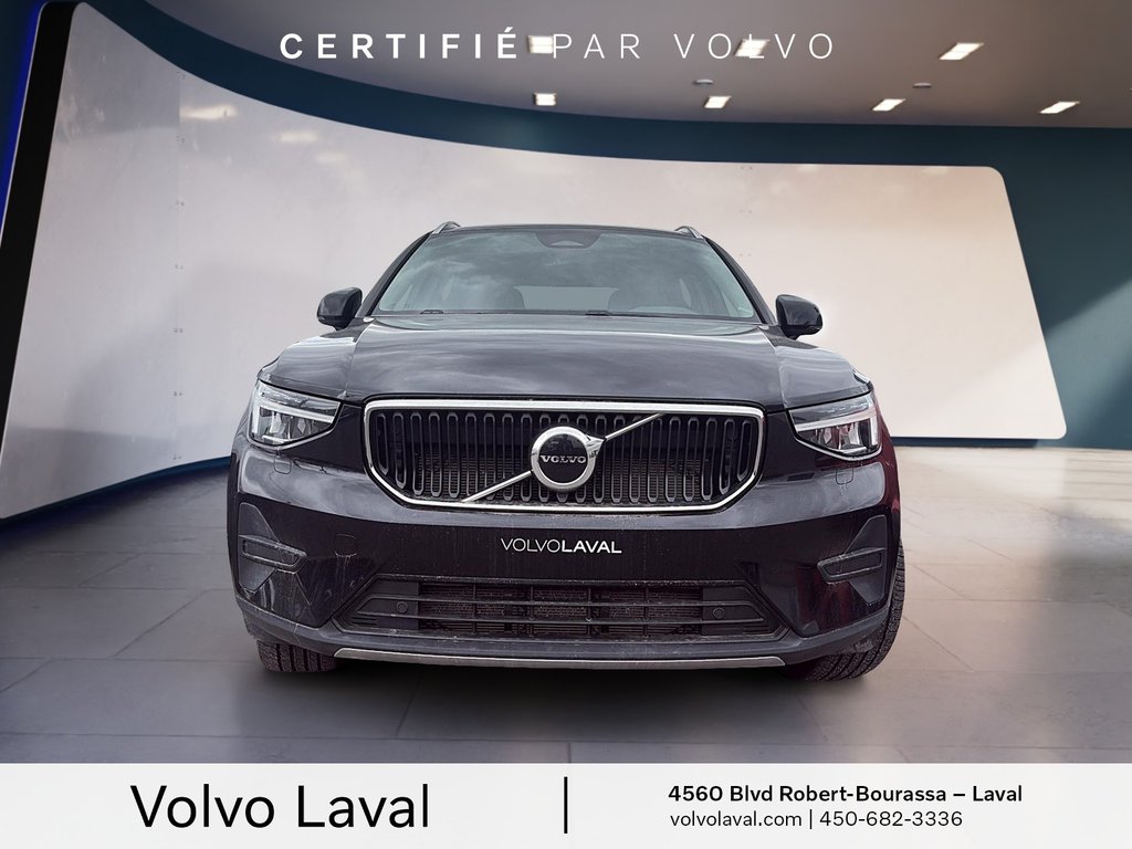 2023 Volvo XC40 Core in Laval, Quebec - 1 - w1024h768px