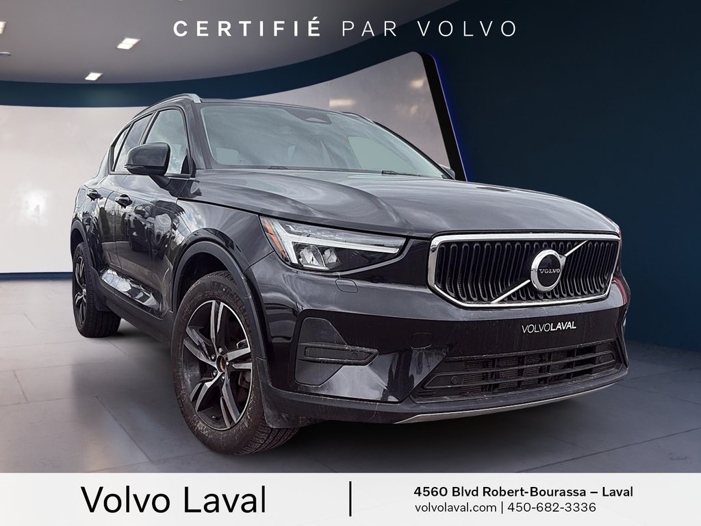 2023 Volvo XC40 Core in Laval, Quebec - 2 - w1024h768px