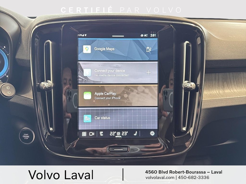 2024 Volvo XC40 Ultimate Dark Theme in Brossard, Quebec - 14 - w1024h768px