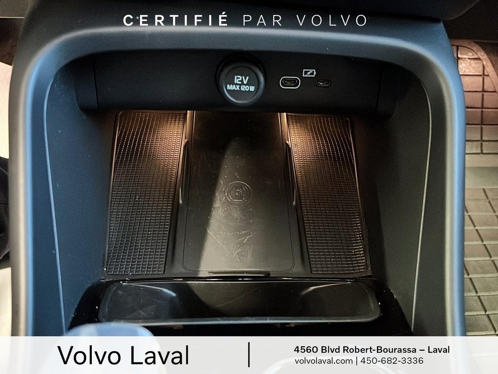 2025 Volvo XC40 Ultra Dark Theme in Brossard, Quebec - 20 - w1024h768px