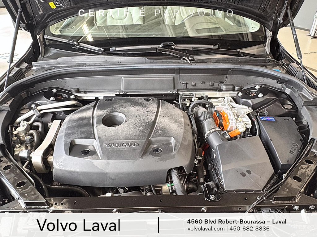 Volvo XC60 HYBRIDE RECHARGEABLE Ultimate Dark Theme 2024 à Laval, Québec - 8 - w1024h768px
