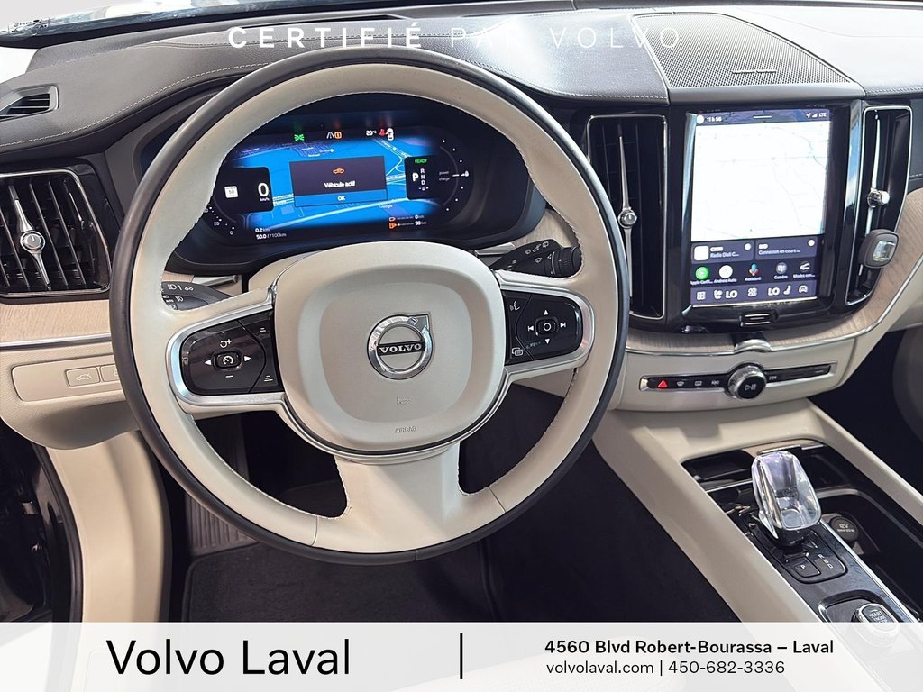 Volvo XC60 HYBRIDE RECHARGEABLE Ultimate Dark Theme 2024 à Laval, Québec - 12 - w1024h768px