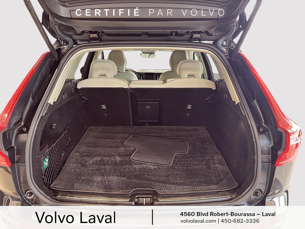 Volvo XC60 HYBRIDE RECHARGEABLE Ultimate Dark Theme 2024 à Laval, Québec - 6 - w1024h768px