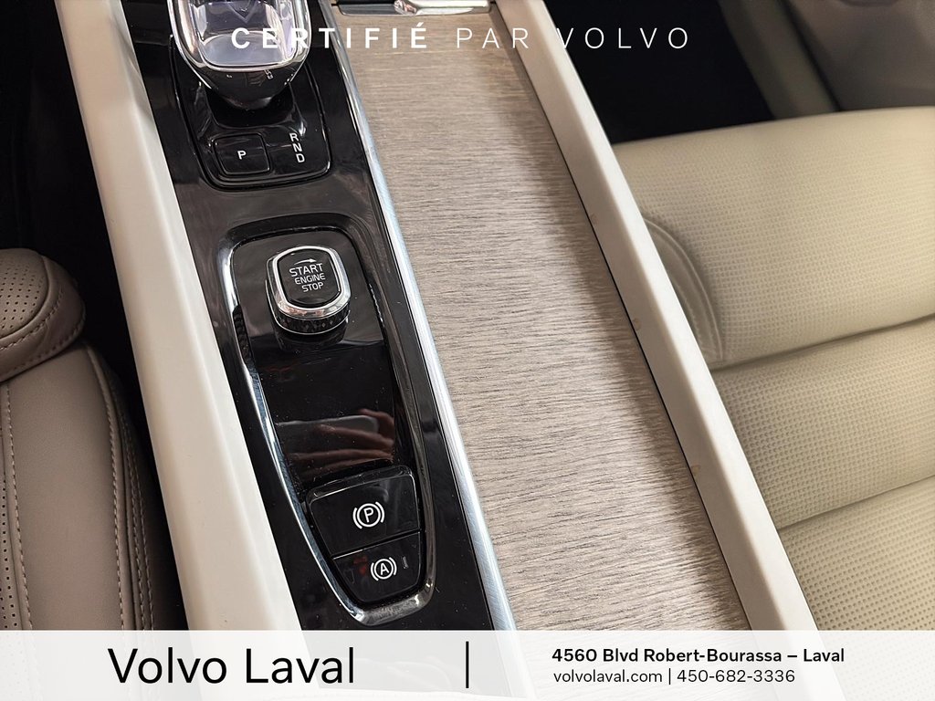 Volvo XC60 HYBRIDE RECHARGEABLE Ultimate Dark Theme 2024 à Laval, Québec - 21 - w1024h768px