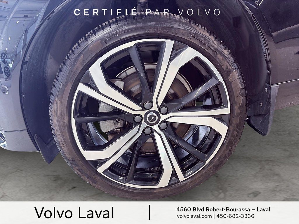 Volvo XC60 HYBRIDE RECHARGEABLE Ultimate Dark Theme 2024 à Laval, Québec - 7 - w1024h768px
