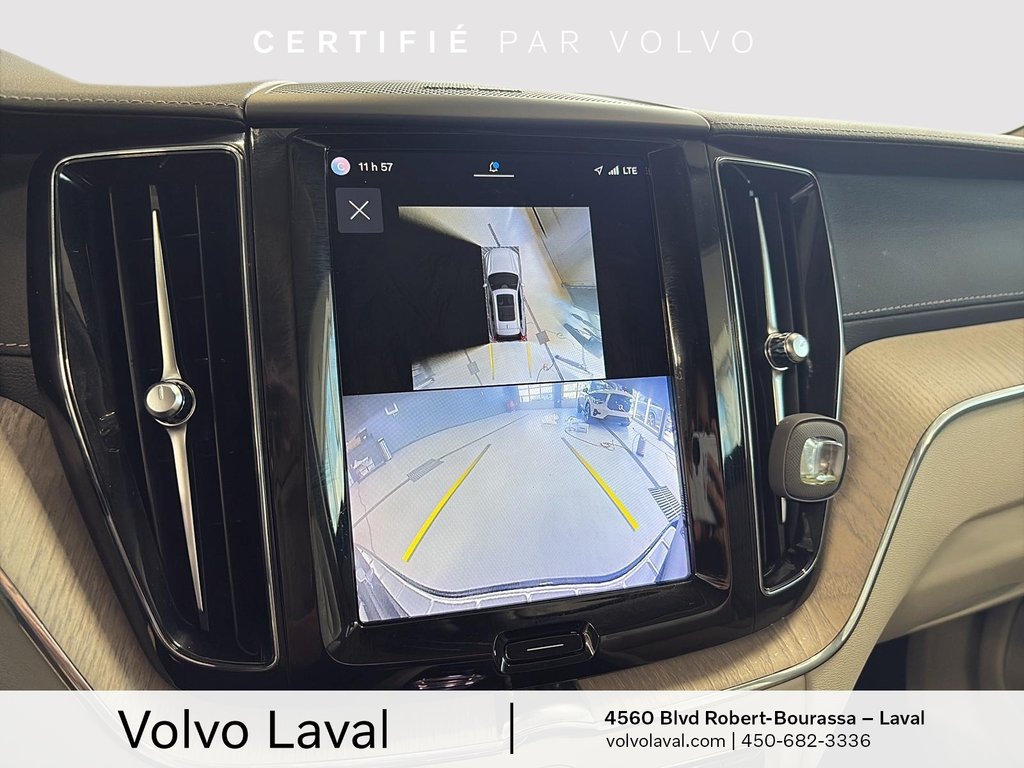 Volvo XC60 HYBRIDE RECHARGEABLE Ultimate Dark Theme 2024 à Laval, Québec - 18 - w1024h768px