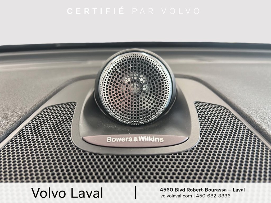 2022 Volvo XC60 Recharge R-Design in Laval, Quebec - 14 - w1024h768px