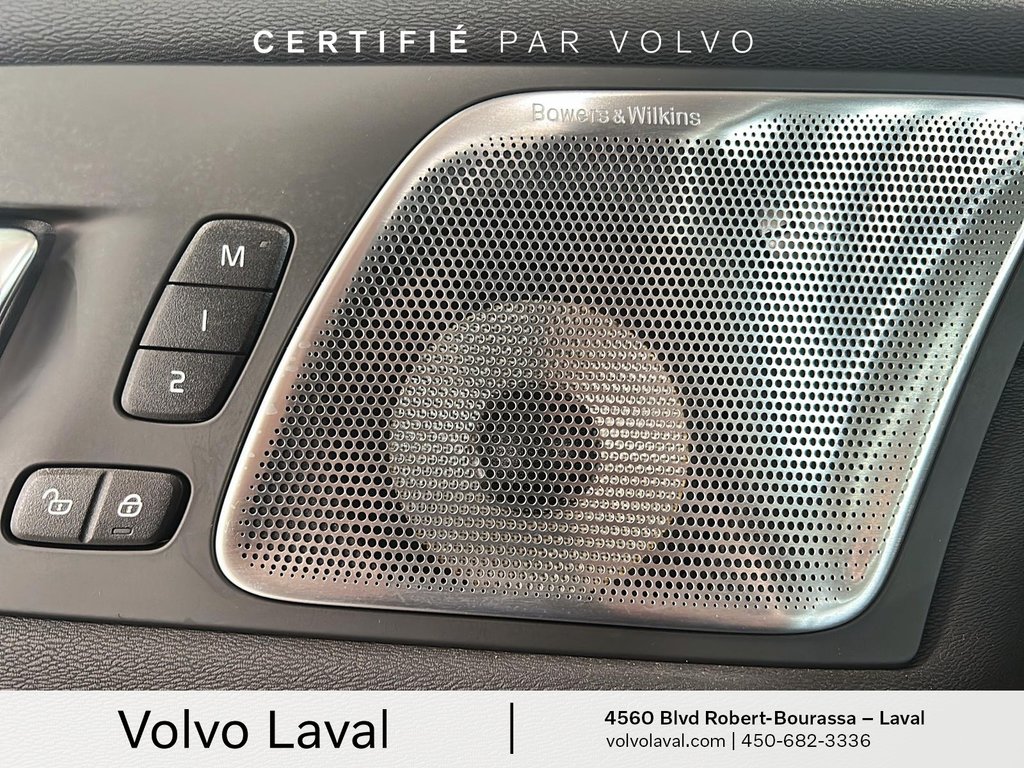 2022 Volvo XC60 Recharge R-Design in Laval, Quebec - 19 - w1024h768px