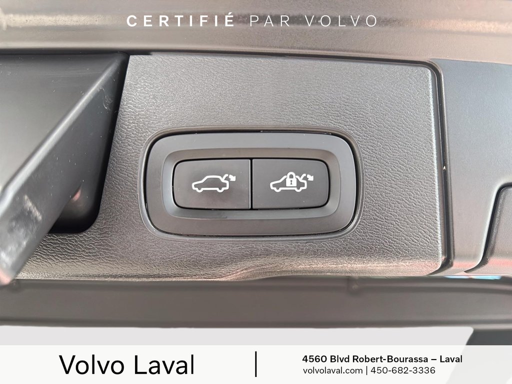 2022 Volvo XC60 Recharge R-Design in Laval, Quebec - 19 - w1024h768px