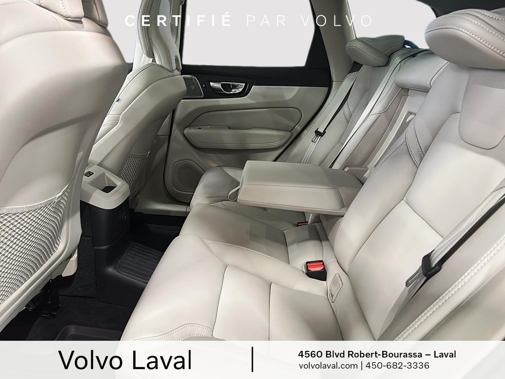 Volvo XC60 Recharge Ultimate Dark Theme 2023 à Laval, Québec - 9 - w1024h768px
