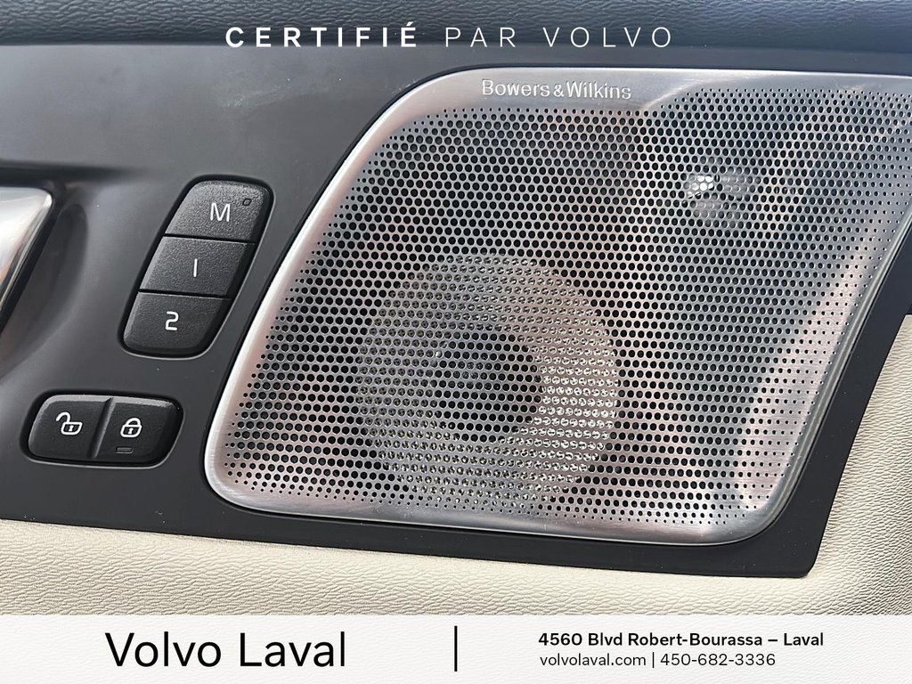 Volvo XC60 Recharge Ultimate Dark Theme 2023 à Laval, Québec - 18 - w1024h768px