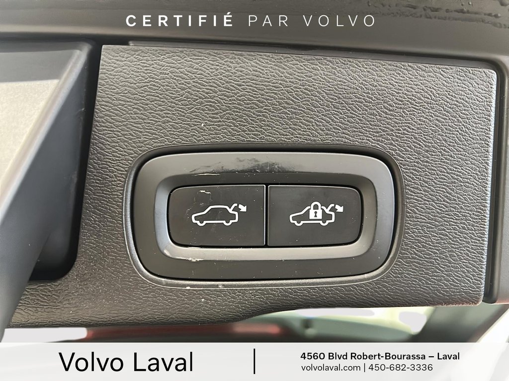 Volvo XC60 Recharge Ultimate Dark Theme 2023 à Laval, Québec - 23 - w1024h768px