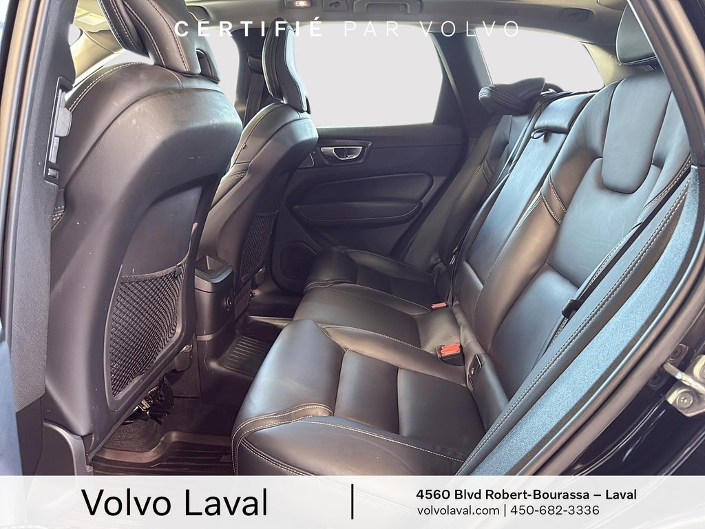 Volvo XC60 Recharge Ultimate Bright Theme 2023 à Laval, Québec - 10 - w1024h768px