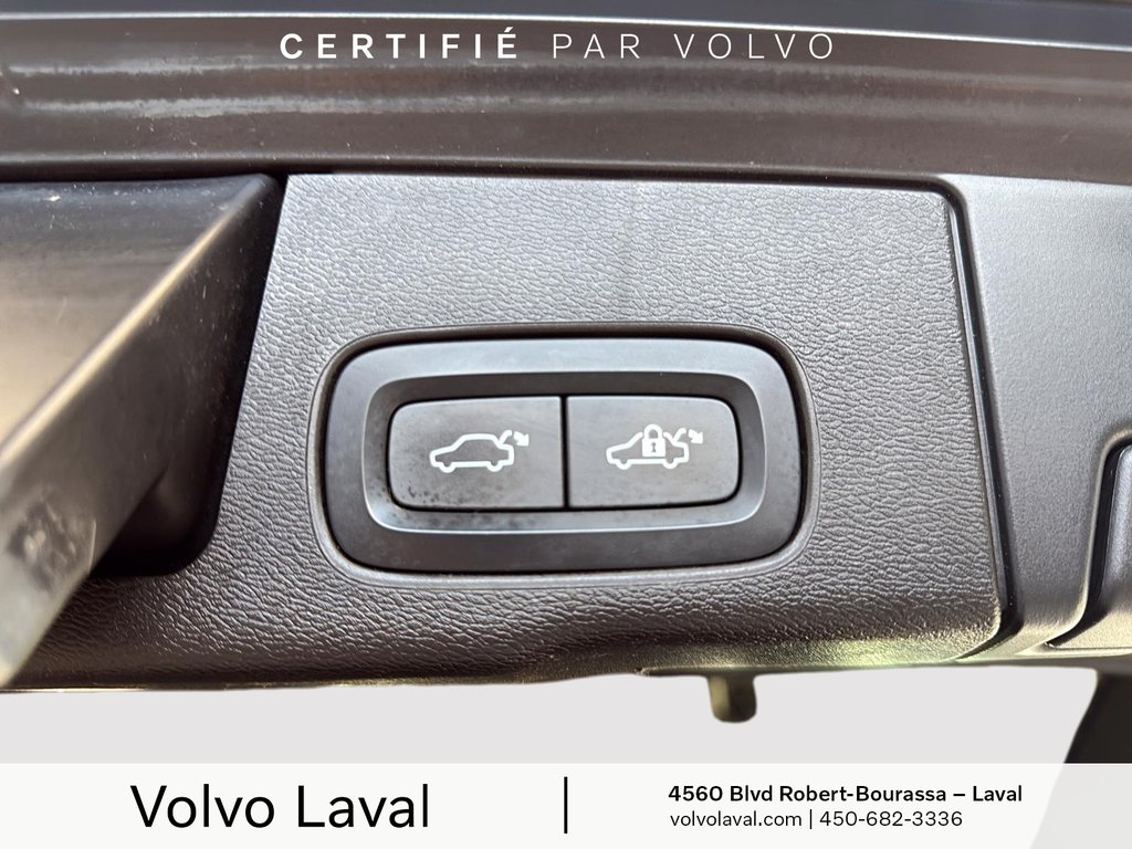 Volvo XC60 Recharge Ultimate Bright Theme 2023 à Laval, Québec - 20 - w1024h768px