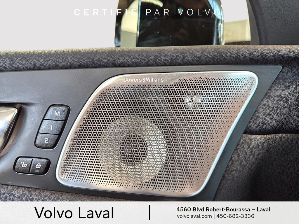Volvo XC60 Recharge Ultimate Bright Theme 2023 à Laval, Québec - 11 - w1024h768px