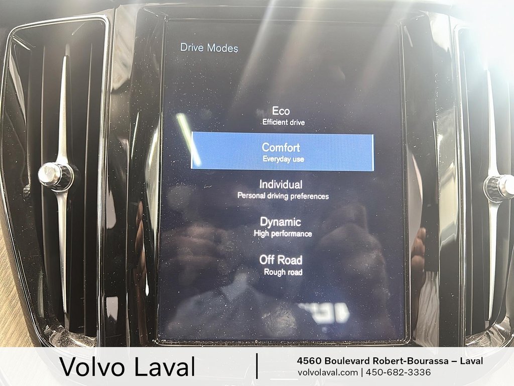 Volvo XC60 Inscription 2020 à Laval, Québec - 13 - w1024h768px