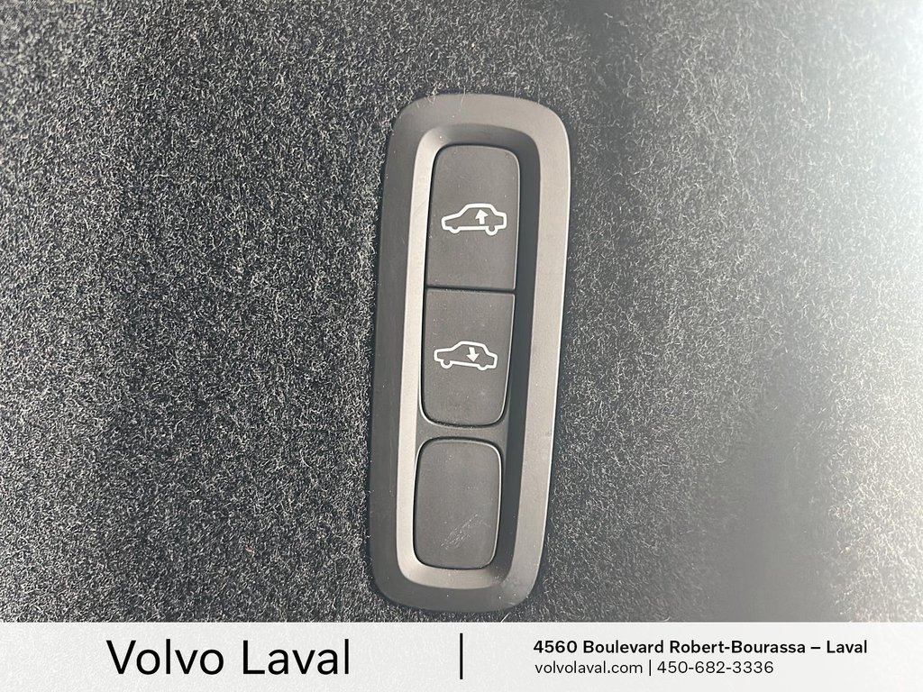 Volvo XC60 Inscription 2020 à Laval, Québec - 23 - w1024h768px