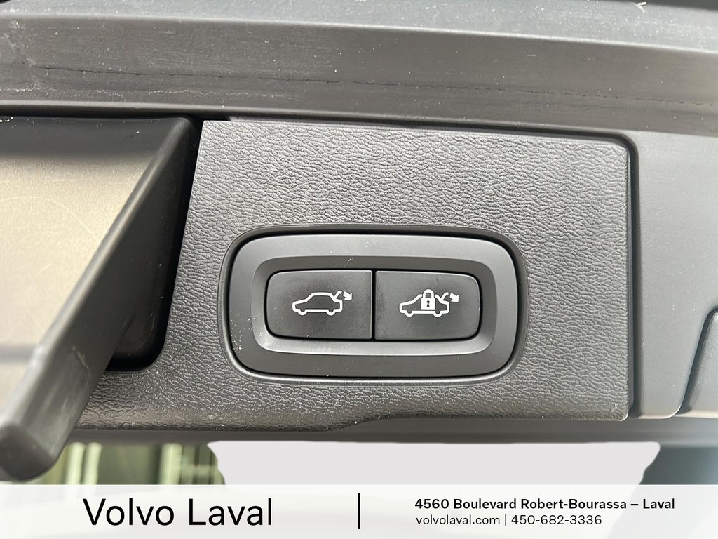 Volvo XC60 Inscription 2020 à Laval, Québec - 22 - w1024h768px