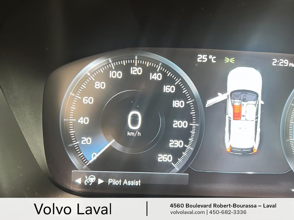 Volvo XC60 Inscription 2020 à Laval, Québec - 19 - w1024h768px