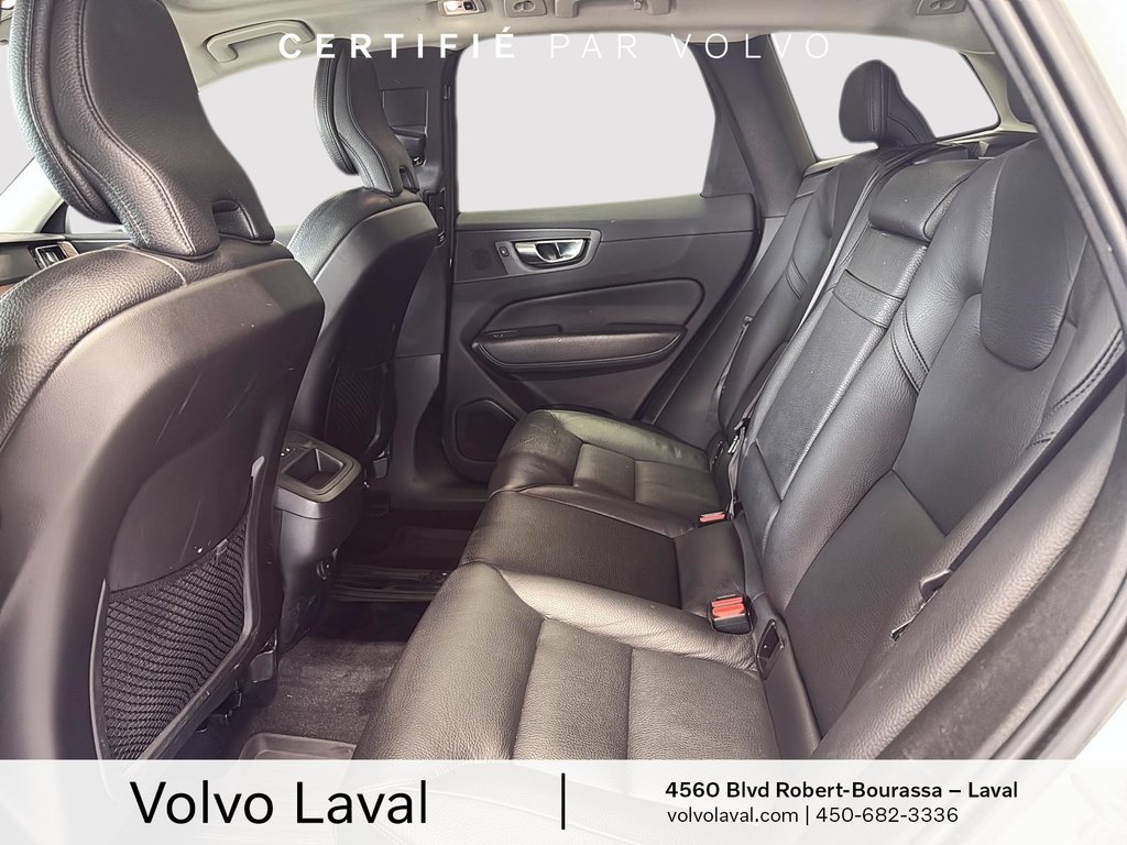 2021 Volvo XC60 Momentum in Laval, Quebec - 16 - w1024h768px