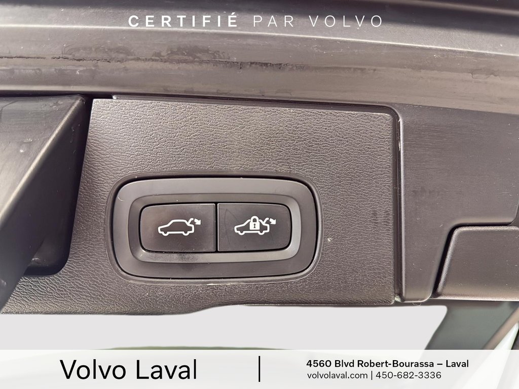 2021 Volvo XC60 Momentum in Laval, Quebec - 19 - w1024h768px