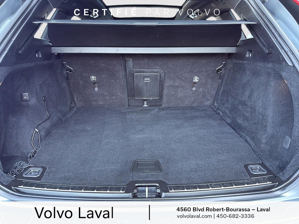 Volvo XC60 R-Design 2021 à Laval, Québec - 23 - w1024h768px