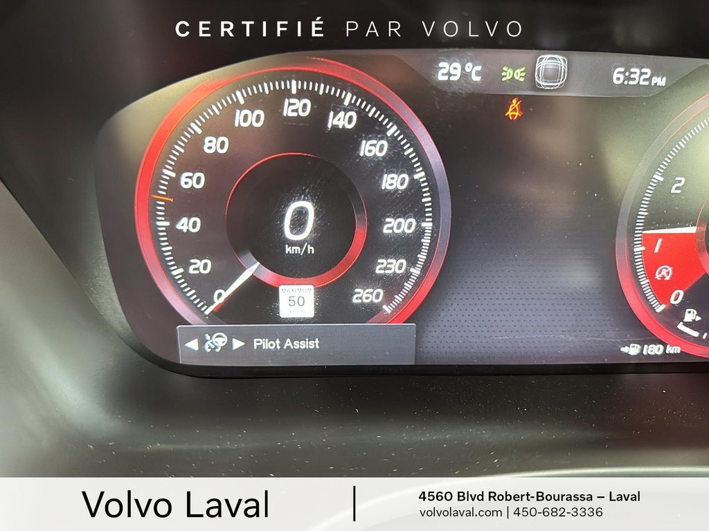 Volvo XC60 R-Design 2021 à Laval, Québec - 11 - w1024h768px