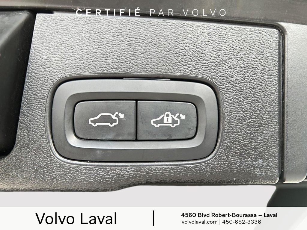 Volvo XC60 Inscription 2021 à Laval, Québec - 21 - w1024h768px