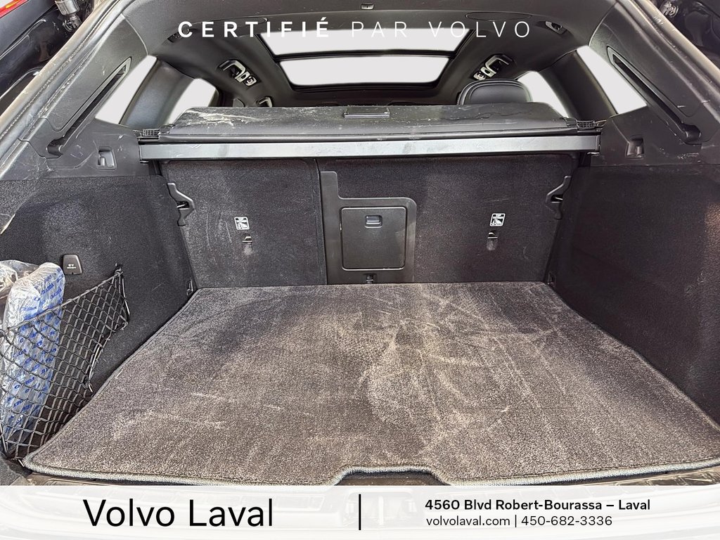 Volvo XC60 R-Design 2022 à Laval, Québec - 17 - w1024h768px
