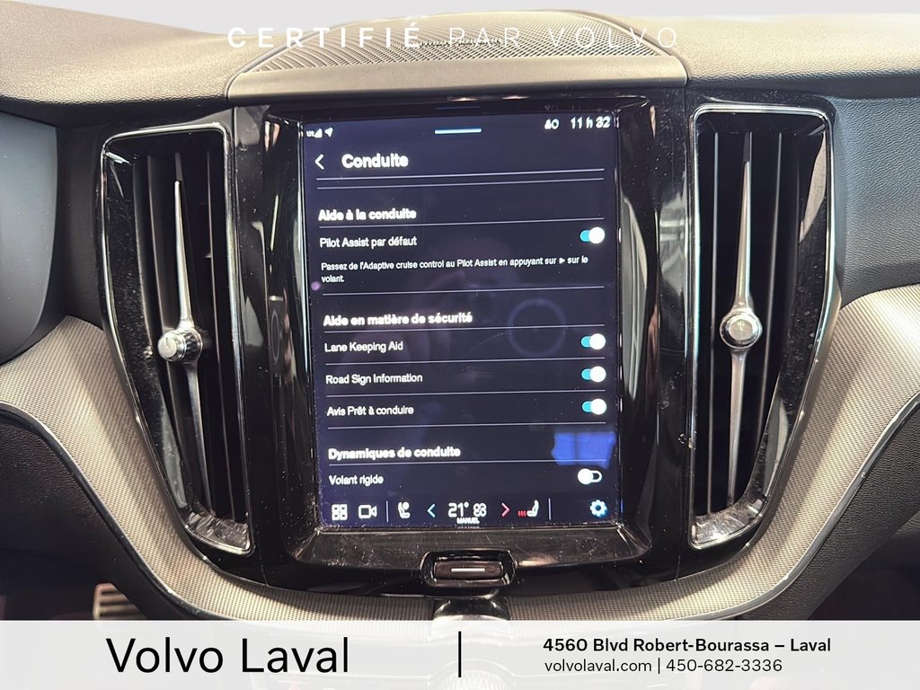 Volvo XC60 R-Design 2022 à Laval, Québec - 13 - w1024h768px
