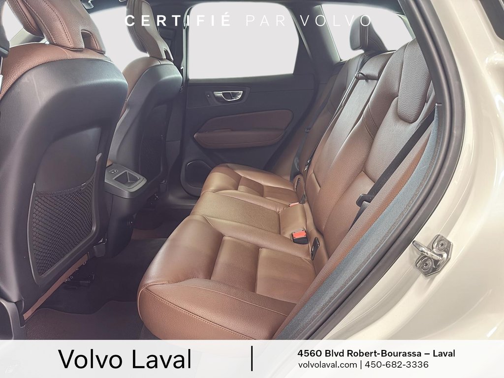 2022 Volvo XC60 Momentum in Laval, Quebec - 16 - w1024h768px