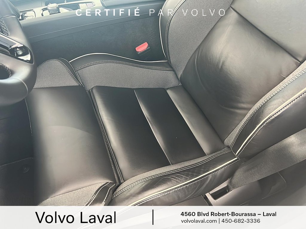 2022 Volvo XC60 R-Design in Laval, Quebec - 9 - w1024h768px
