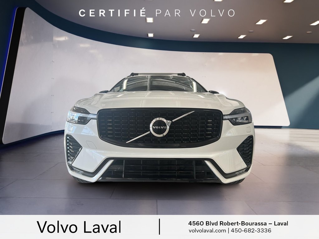 2022 Volvo XC60 R-Design in Laval, Quebec - 2 - w1024h768px