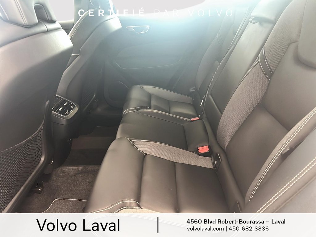 2022 Volvo XC60 R-Design in Laval, Quebec - 11 - w1024h768px