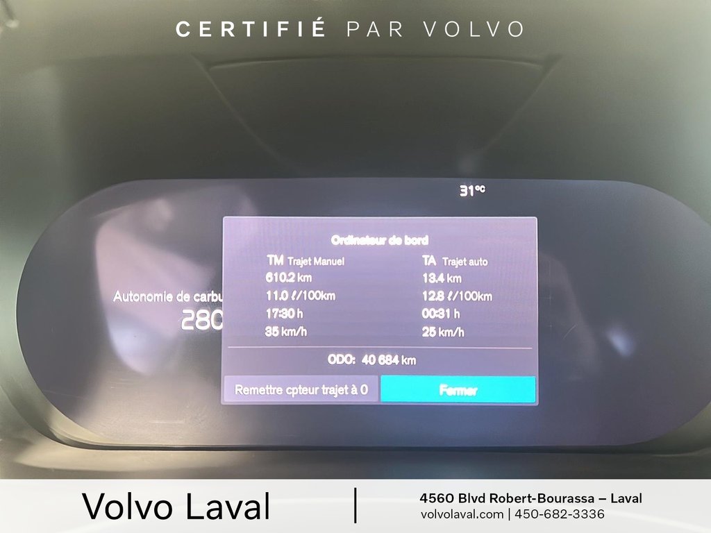 2022 Volvo XC60 R-Design in Laval, Quebec - 13 - w1024h768px