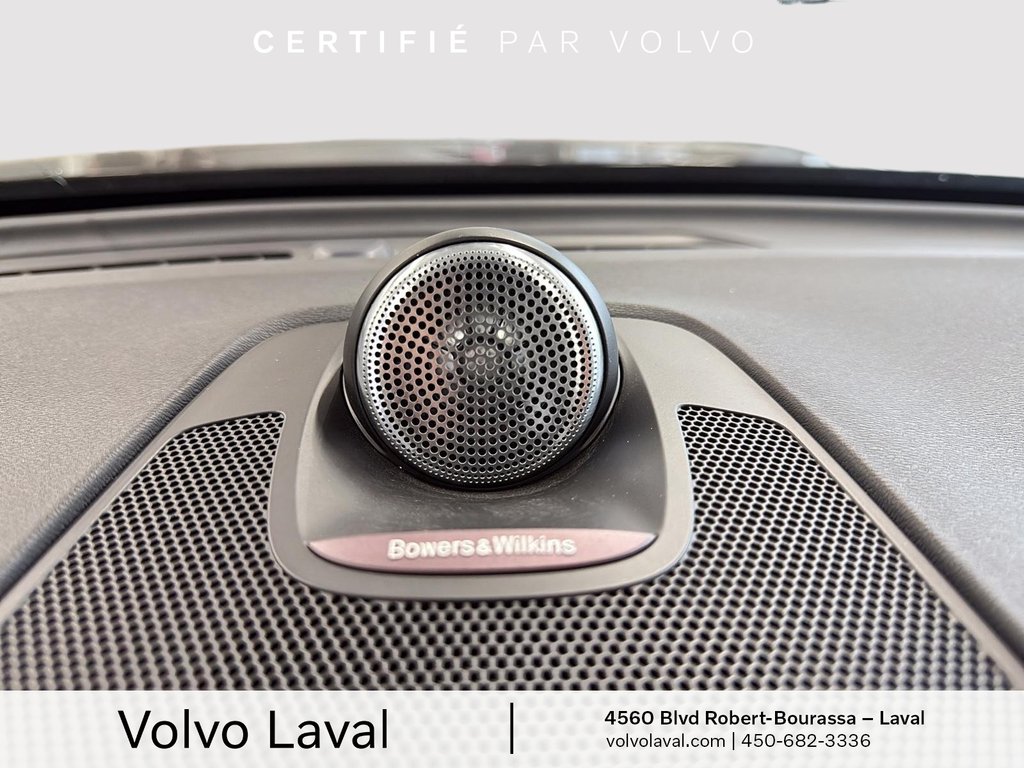 Volvo XC60 R-Design 2022 à Laval, Québec - 12 - w1024h768px
