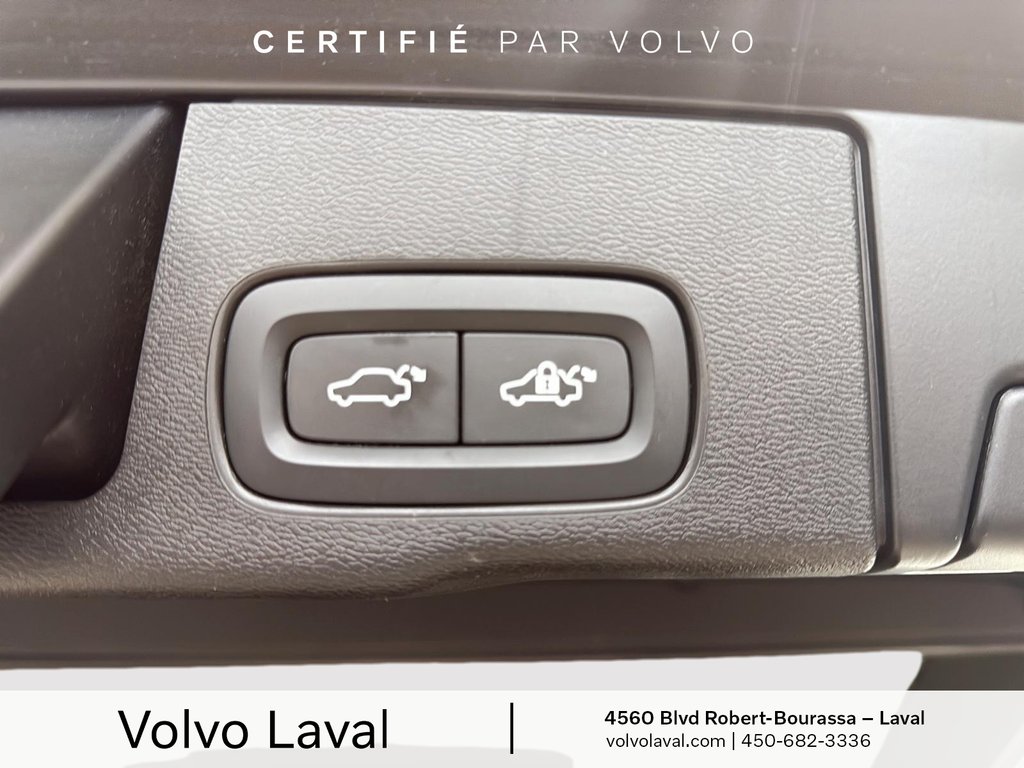 Volvo XC60 R-Design 2022 à Laval, Québec - 18 - w1024h768px