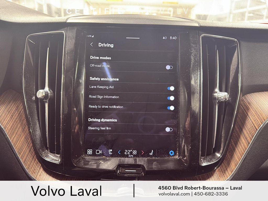 2022 Volvo XC60 Momentum in Laval, Quebec - 15 - w1024h768px