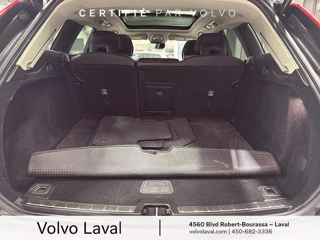 2022 Volvo XC60 Momentum in Laval, Quebec - 16 - w1024h768px