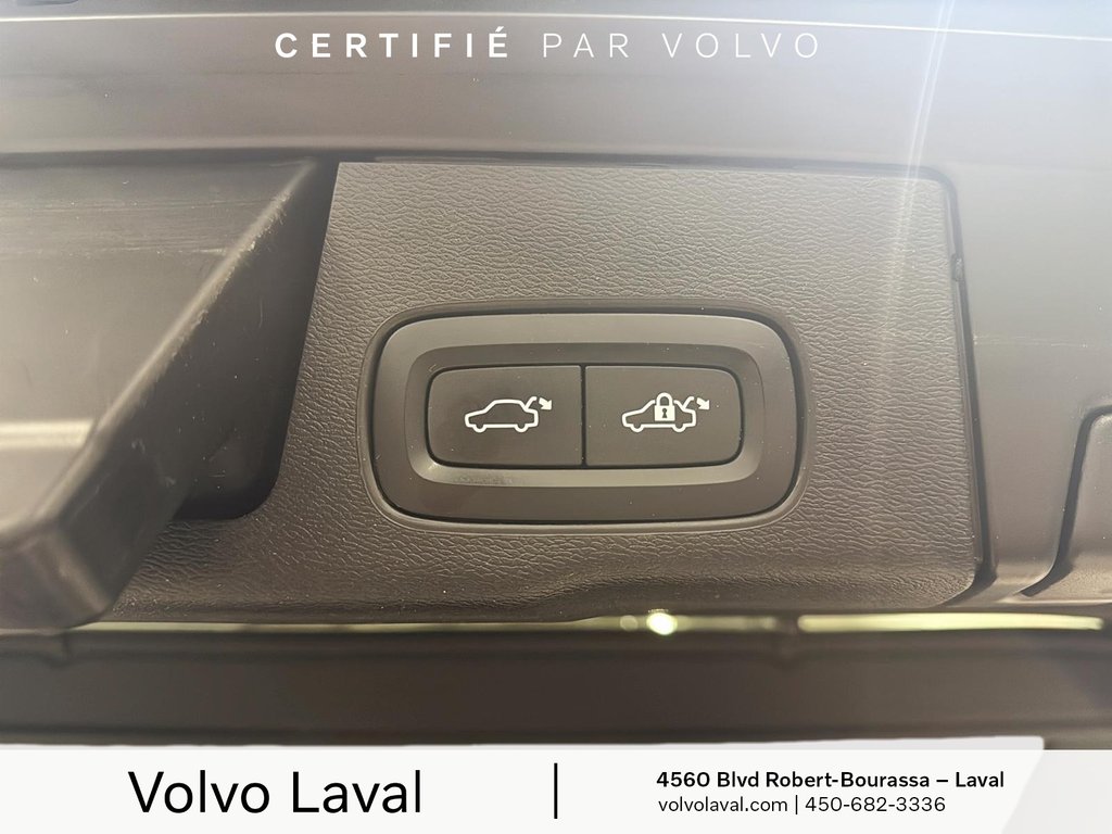 2022 Volvo XC60 Momentum in Laval, Quebec - 17 - w1024h768px