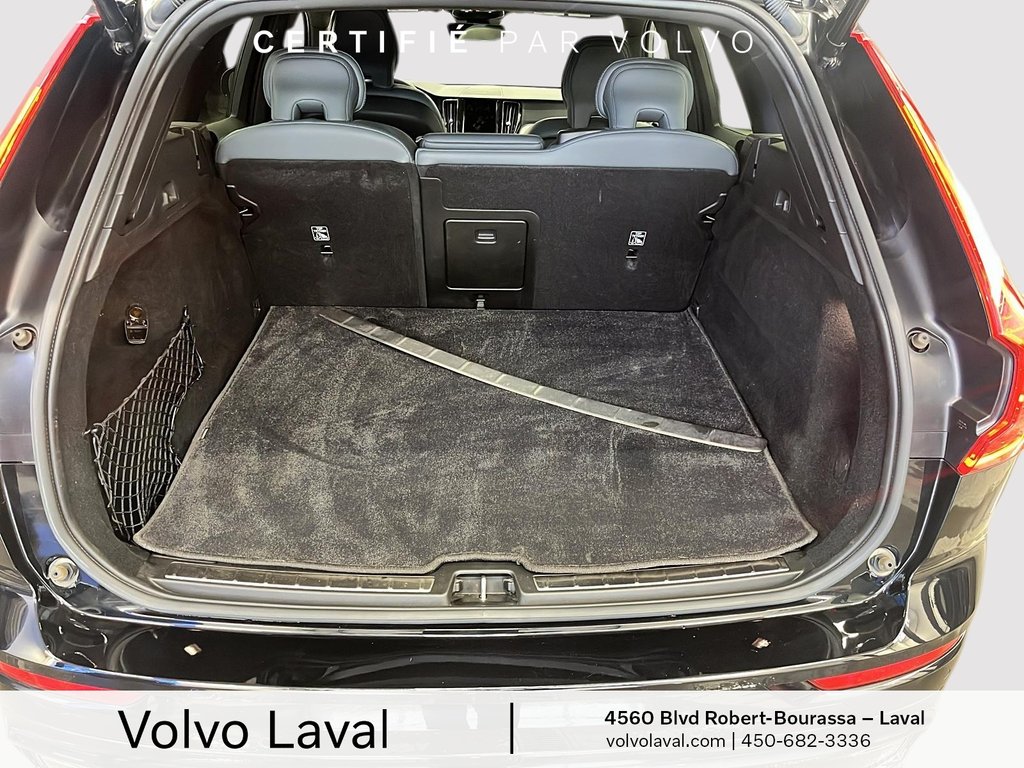 Volvo XC60 R-Design 2022-5