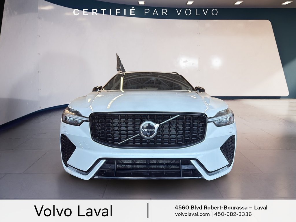 Volvo XC60 R-Design 2022 à Brossard, Québec - 2 - w1024h768px