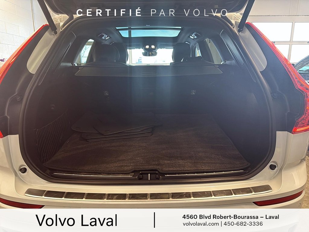 Volvo XC60 R-Design 2022 à Brossard, Québec - 16 - w1024h768px