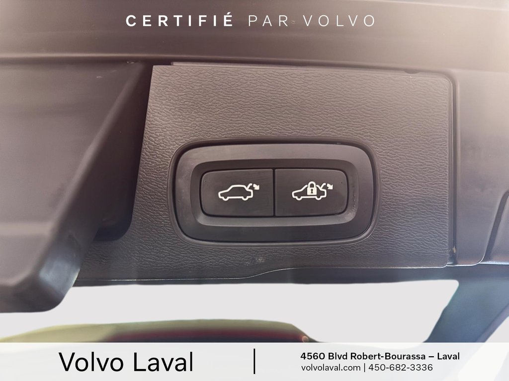 Volvo XC60 R-Design 2022 à Brossard, Québec - 17 - w1024h768px