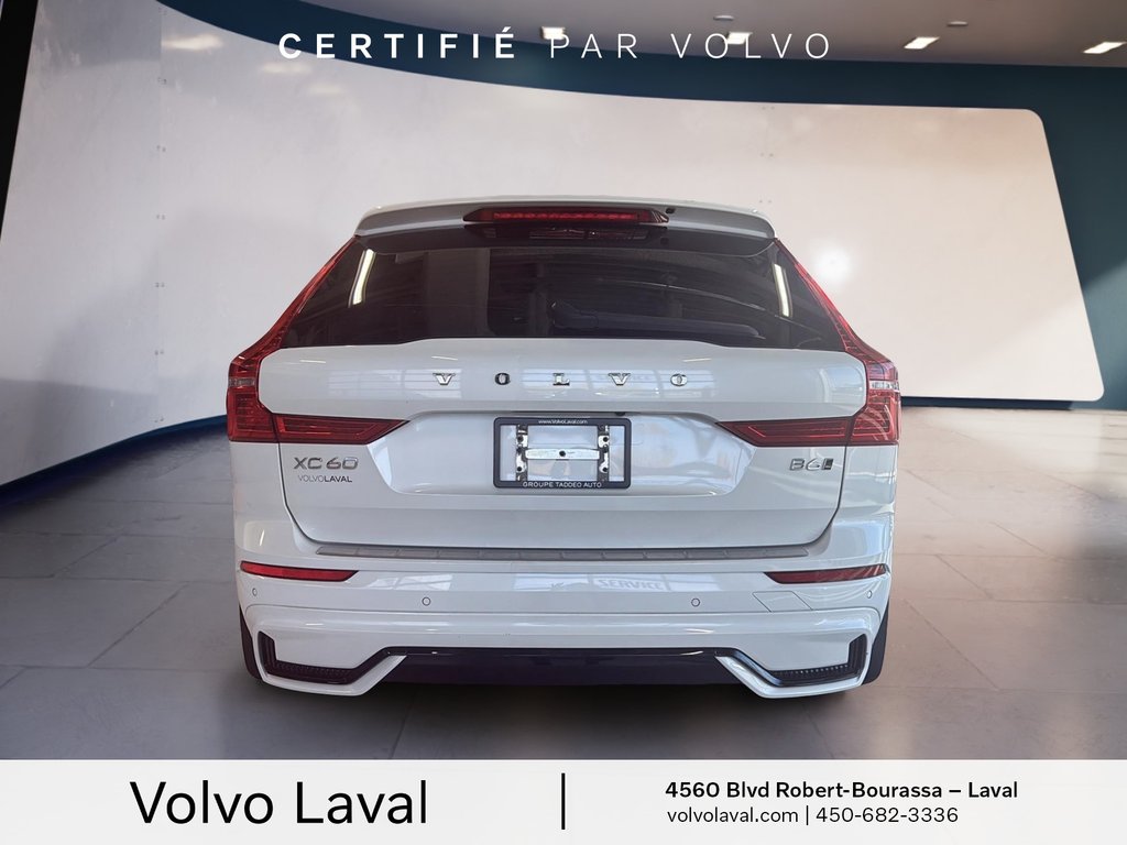 Volvo XC60 Plus Dark Theme 2023-4