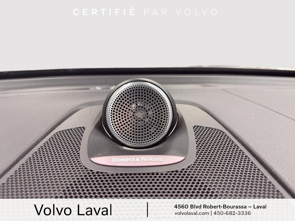 Volvo XC60 Ultimate Bright Theme 2023 à Laval, Québec - 19 - w1024h768px