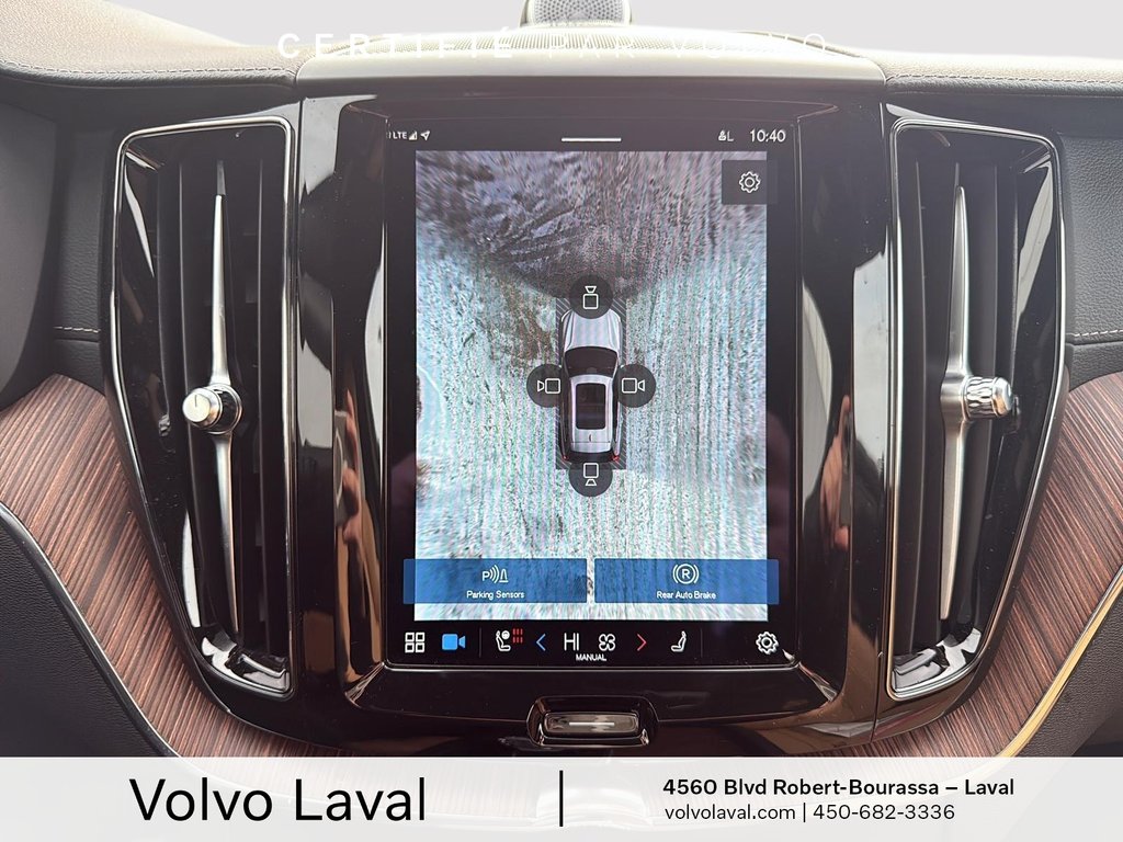 Volvo XC60 Ultimate Dark Theme 2023 à Laval, Québec - 19 - w1024h768px