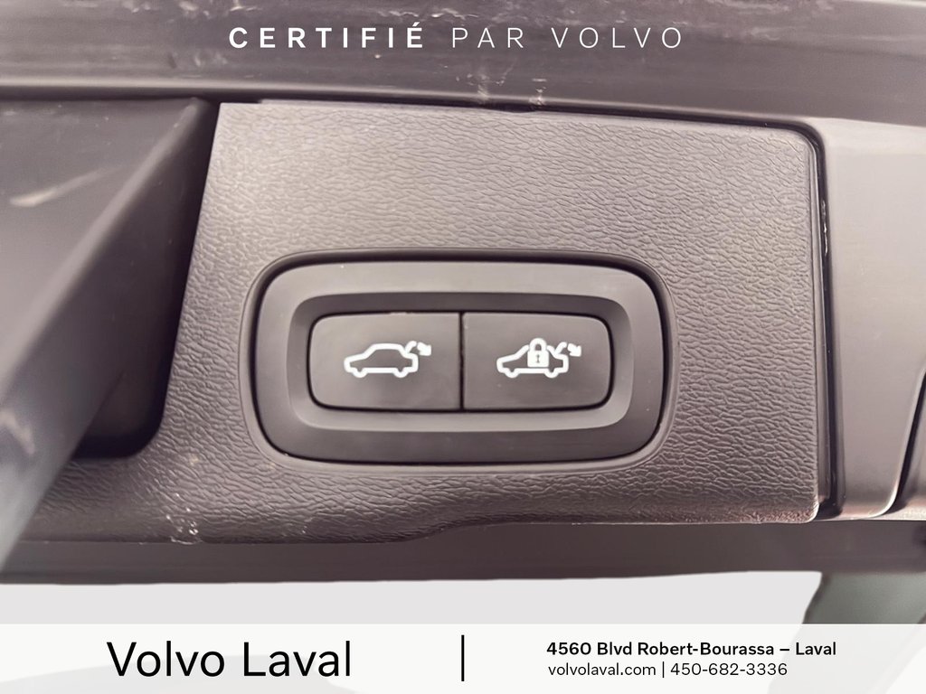Volvo XC60 Ultimate Dark Theme 2023 à Laval, Québec - 19 - w1024h768px