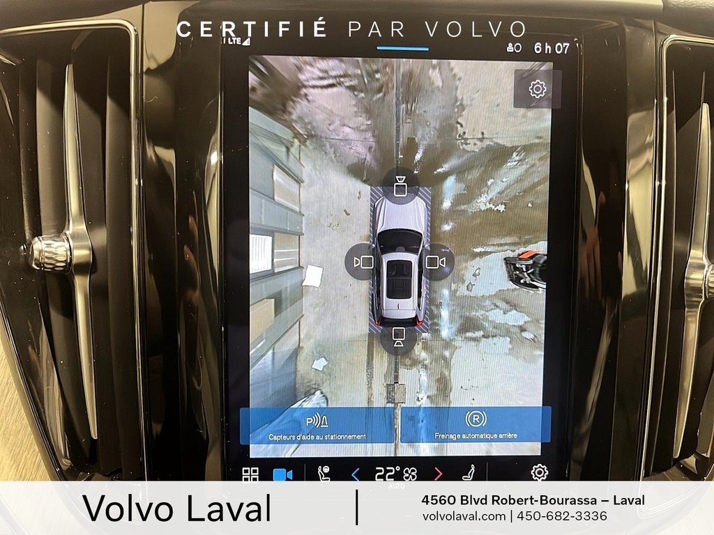 2023 Volvo XC60 Plus Bright Theme in Brossard, Quebec - 14 - w1024h768px